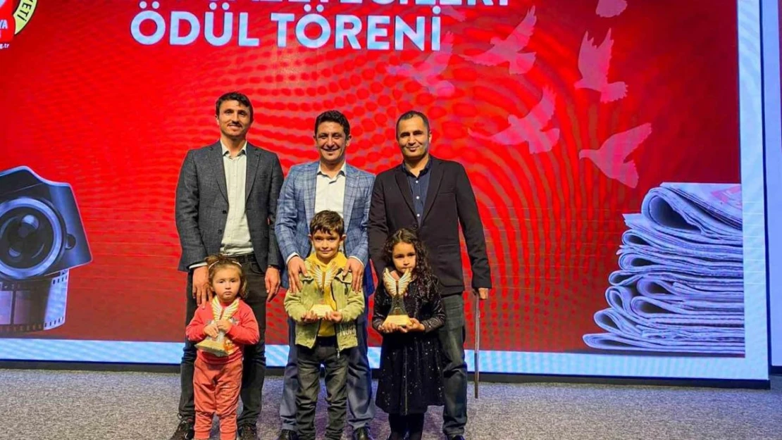 İHA muhabirleri ödüllerini törenle aldı