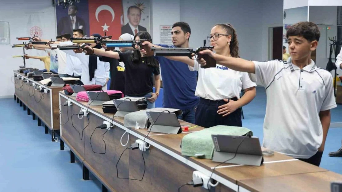 İkonik atışıyla dünya gündemine oturmuştu, çocuklara da ilham oldu