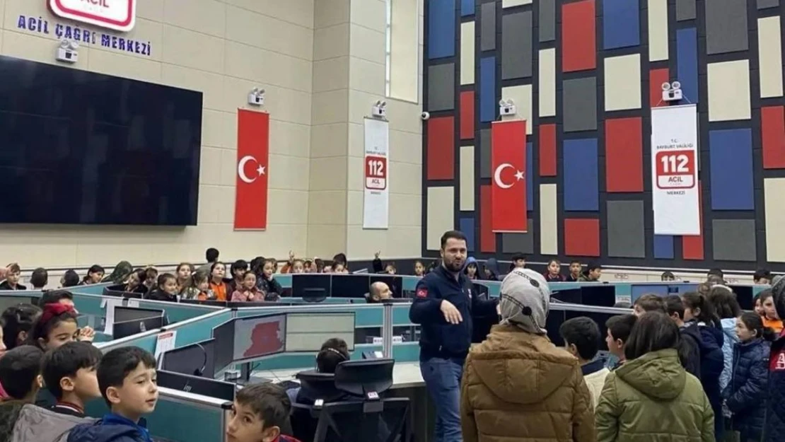 İlkokul öğrencileri 112 Acil Çağrı Merkezini gezdiler