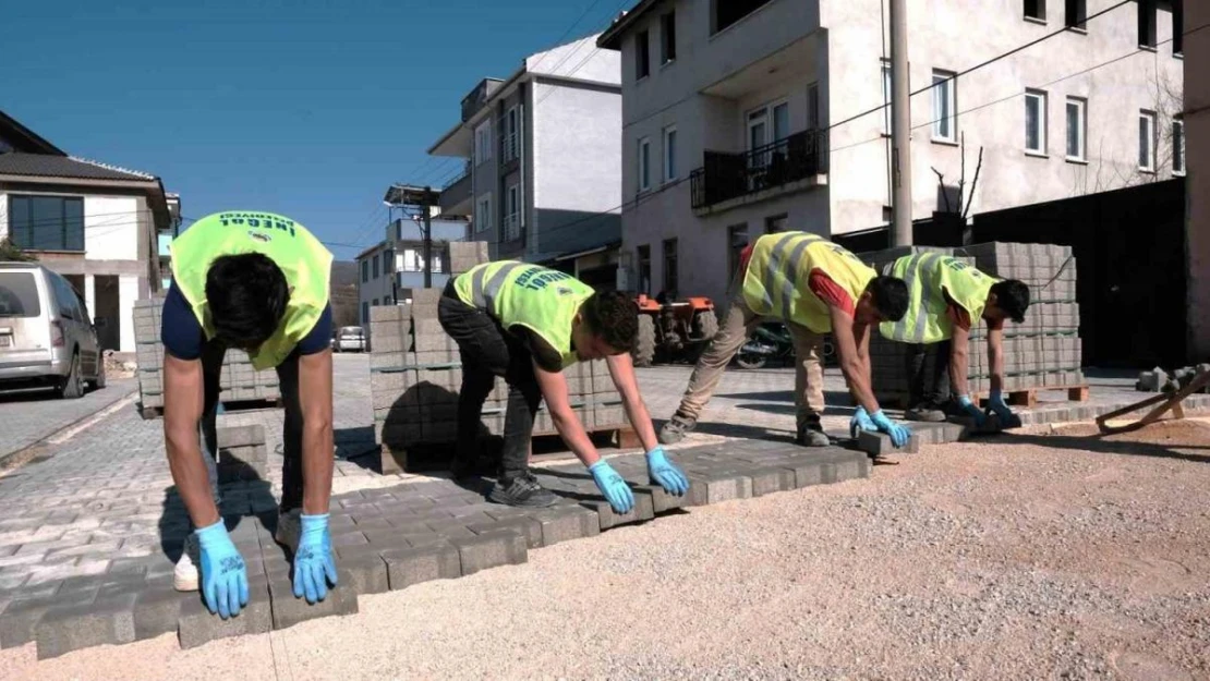 İnegöl Kurşunlu'da cadde ve sokaklar yenileniyor