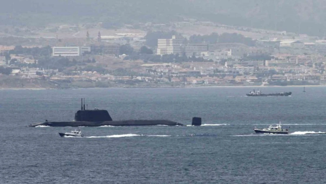 İngiltere'nin test ettiği Trident füzesi, Savunma Bakanı Shapps'ın bulunduğu denizaltının yanına düştü