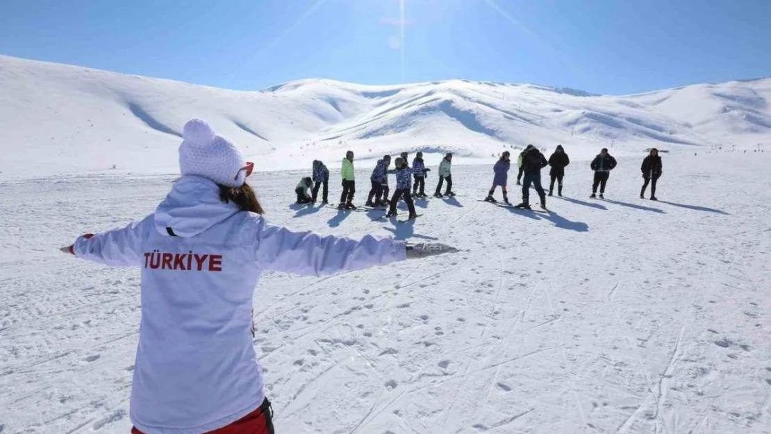 İpekyolu Belediyesinden öğrencilere anlamlı jest