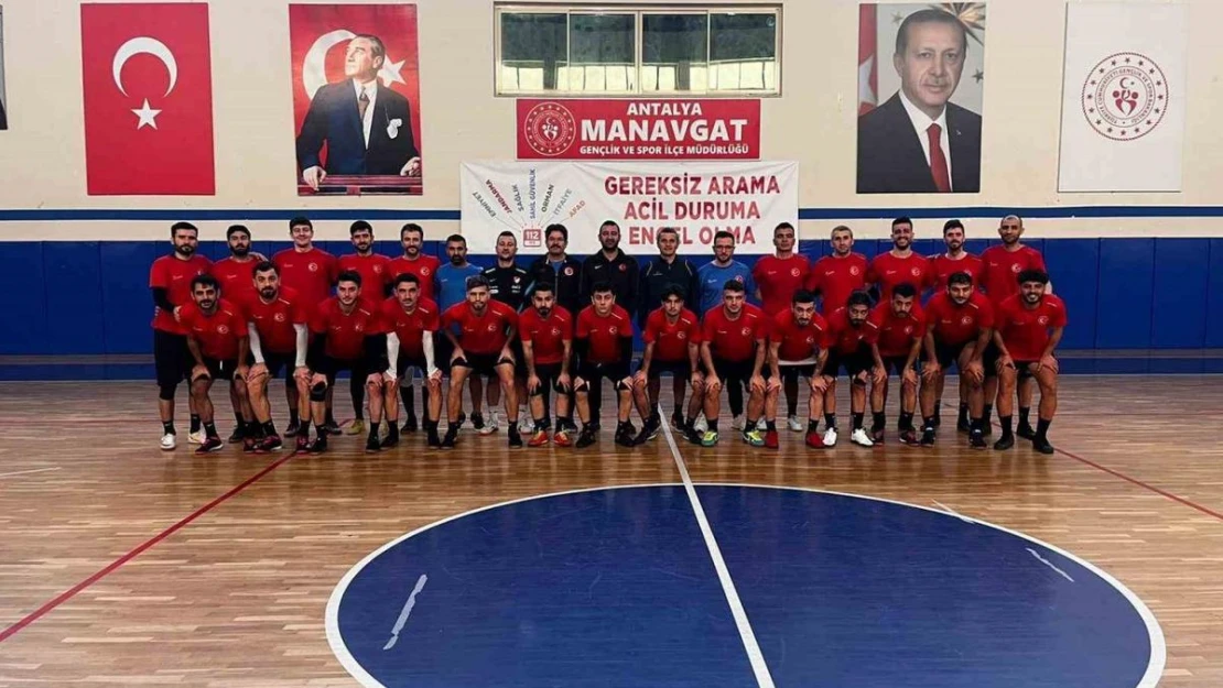 İşitme Engelliler Futsal A Milli Erkek Takımı, Kış Oyunlarına Antalya'da hazırlanıyor