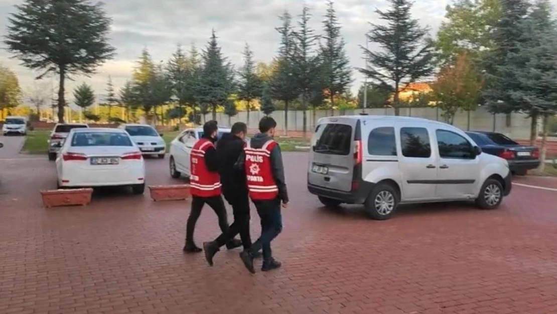 Isparta'da iş vaadiyle dolandırıcılık yapan şahıs tutuklandı