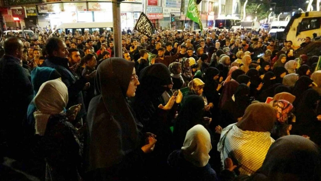 İsrail'in Gazze'deki hastaneye saldırısı Van'da protesto edildi