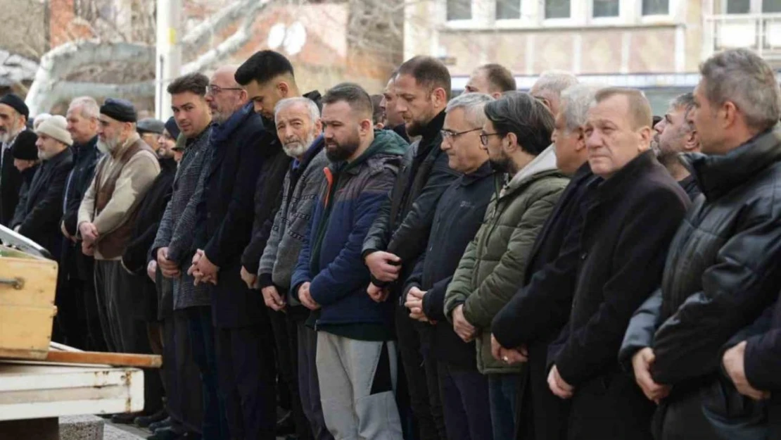 İstiklal Mahallesi Muhtarı son yolculuğuna uğurlandı