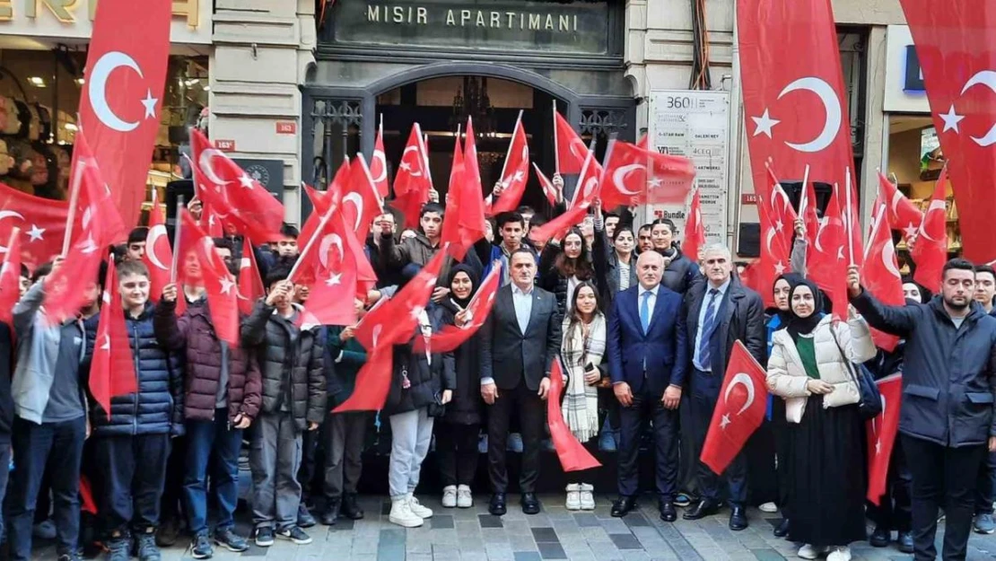 İstiklal şairi Mehmet Akif Ersoy, İstiklal Caddesi'nde anıldı