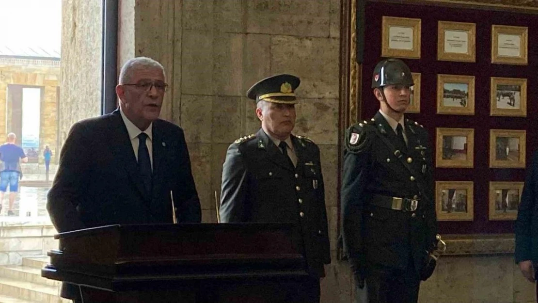 İYİ Parti lideri Dervişoğlu'ndan Anıtkabir'e ziyaret