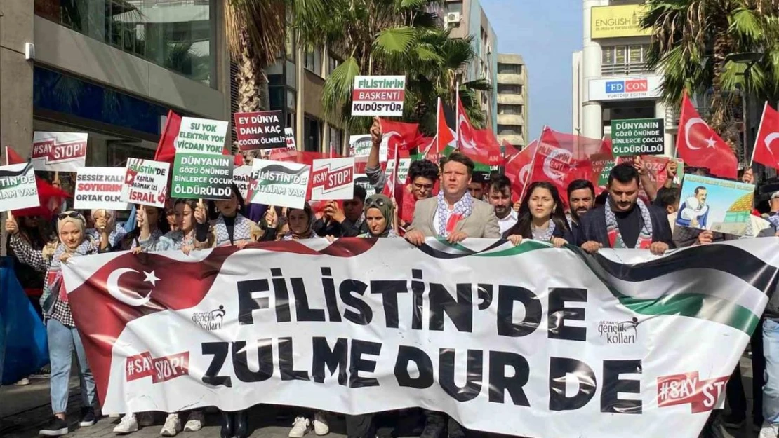 İzmir'de AK Partili gençler, Gazze için yürüdü