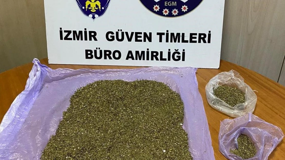 İzmir'de cezaevi firarisi uyuşturucuyla yakalandı