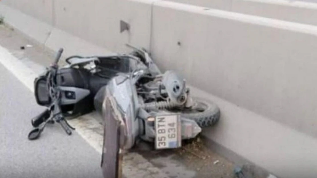 İzmir'de otomobilin çarptığı motokurye hayatını kaybetti