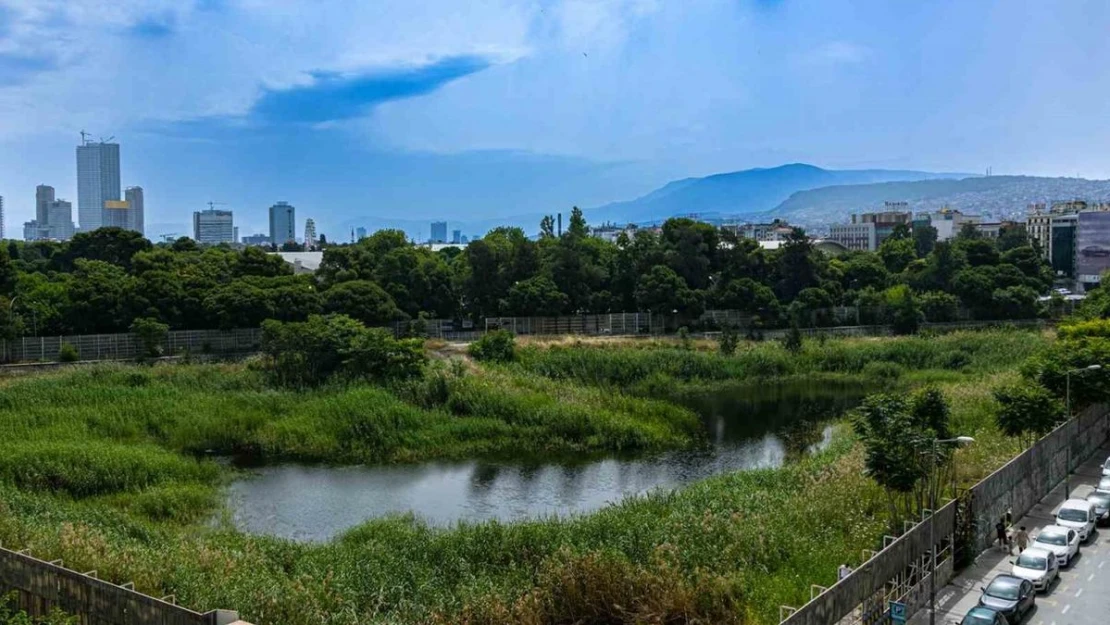 İzmir'in göbeğinde 40 yıllık bir yılan hikayesi: Basmane Çukuru