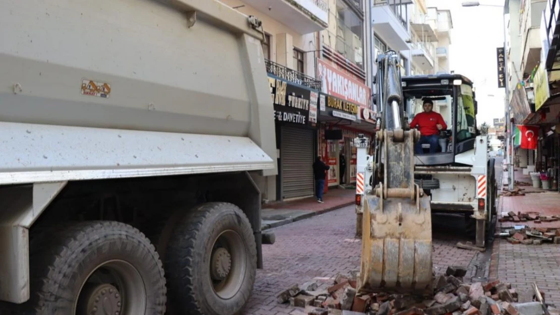 İzmit Belediyesi, Akça Cami Caddesini öz kaynaklarıyla yeniliyor