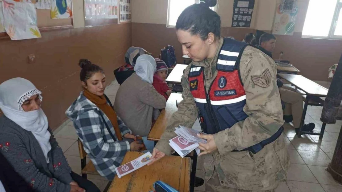 Jandarma'dan öğrencilere eğitim ziyareti