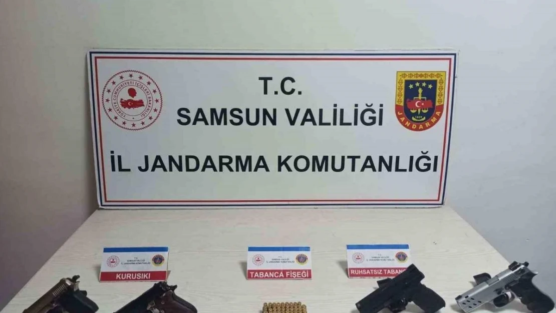 Jandarma ekipleri asker eğlencesinde silah ele geçirdi