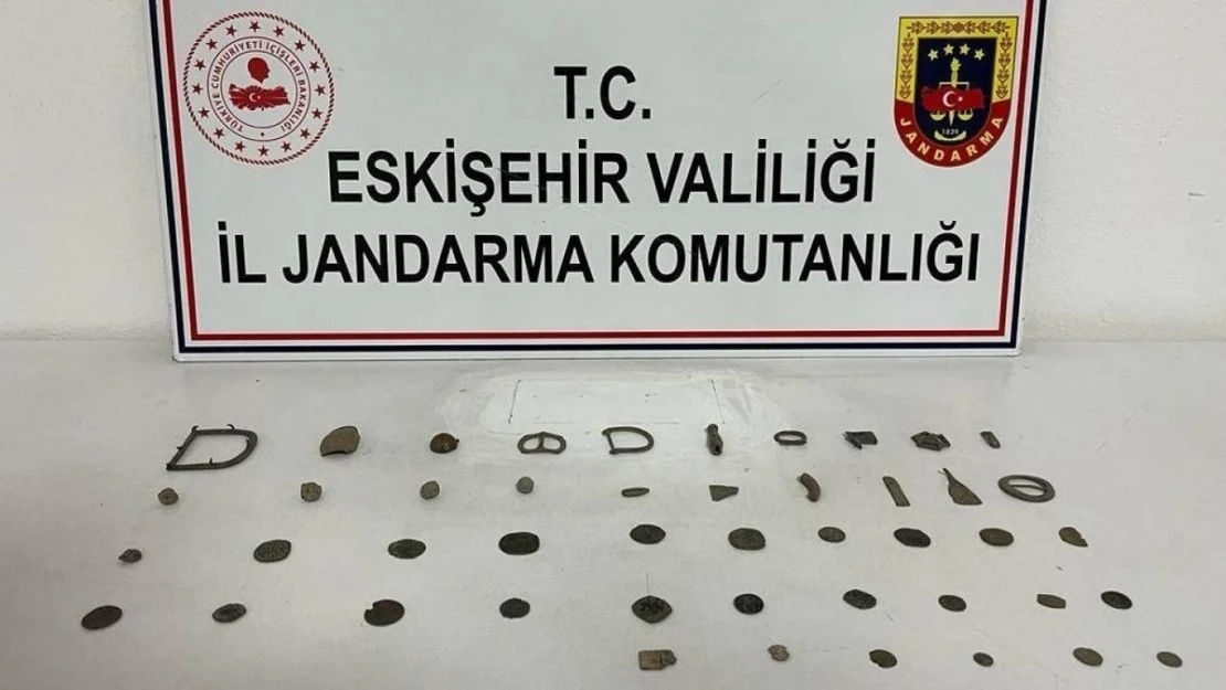 Jandarma ekiplerinden tarihi eser operasyonu