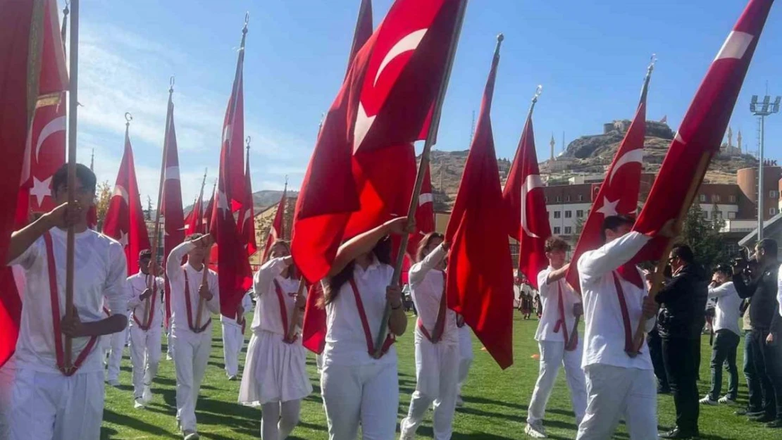 Jandarma köpeği Nefes becerileriyle izleyenlerden tam not aldı