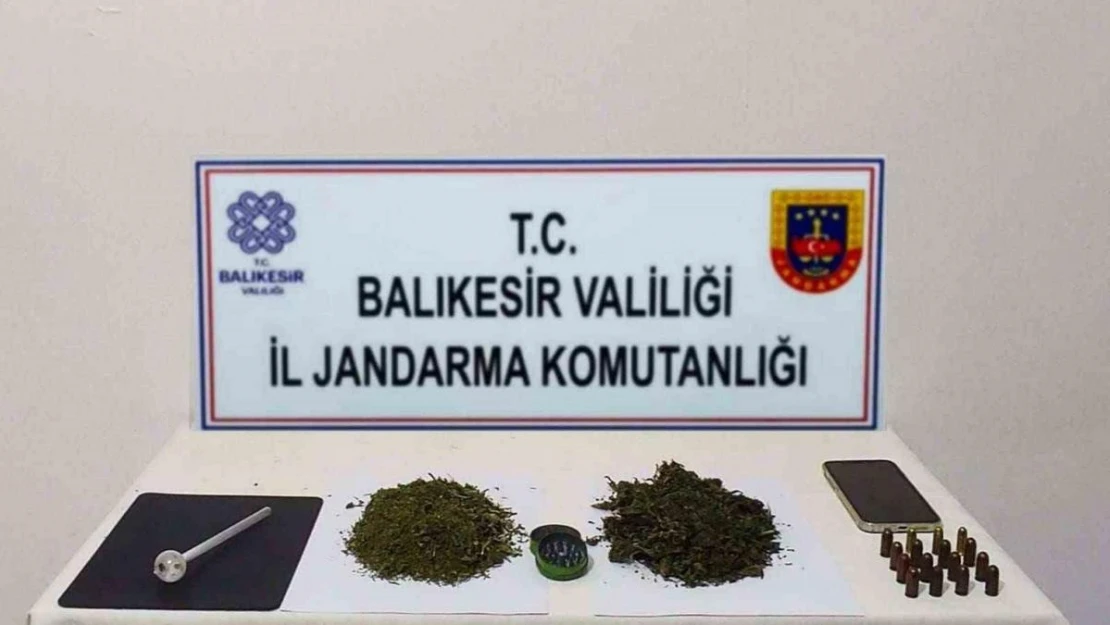 Jandarmadan uyuşturucu operasyonu: 4 tutuklama