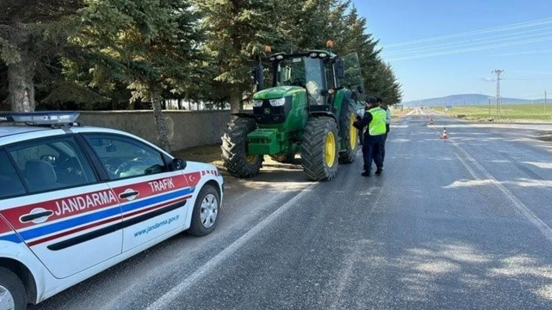 Jandarmanın bir aylık trafik denetimlerinde 6 milyon 706 TL ceza yazıldı