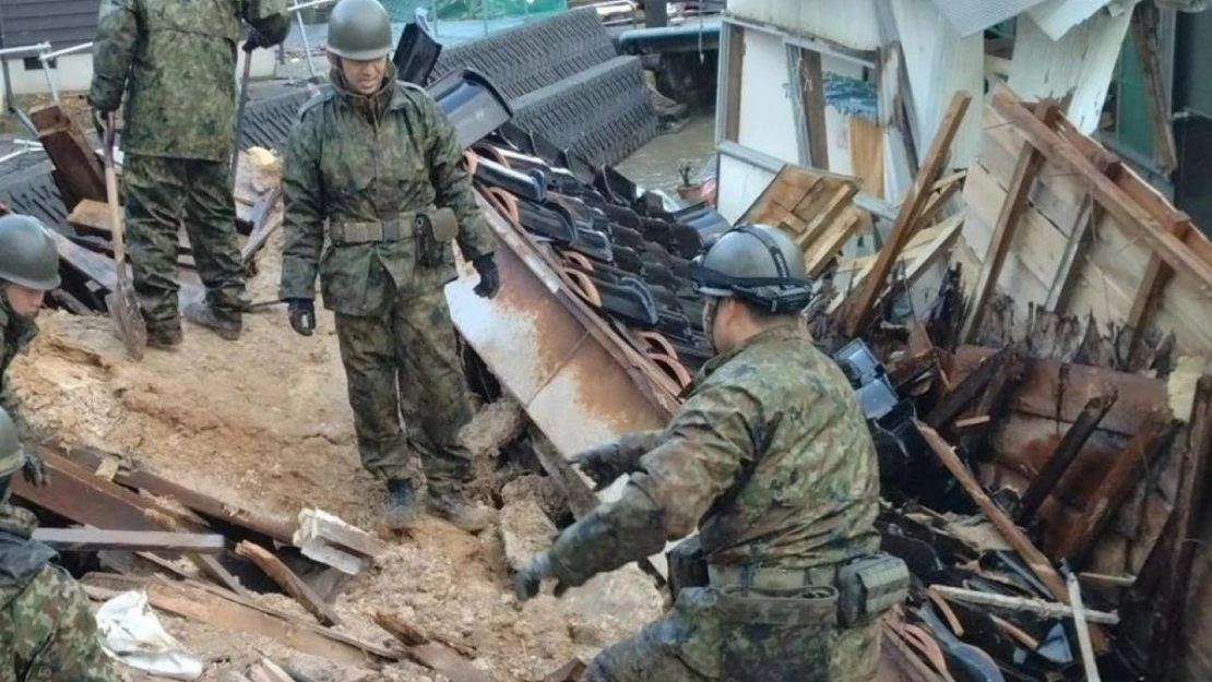 Japonya'da depremde can kaybı 128'e yükseldi