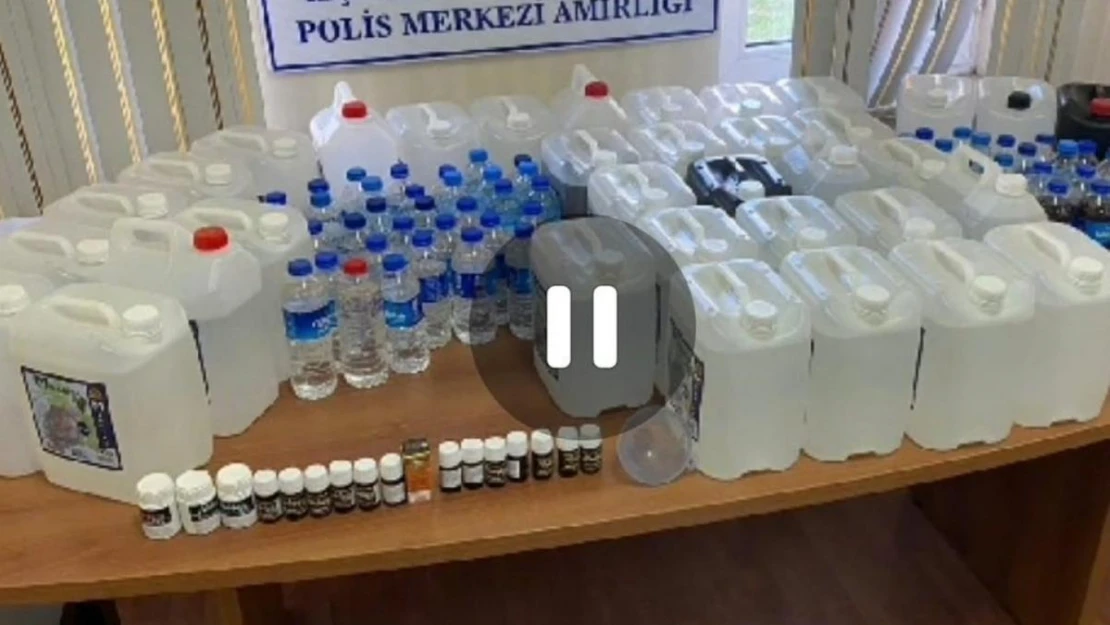 Kaçak alkol operasyonu polis kamerasında