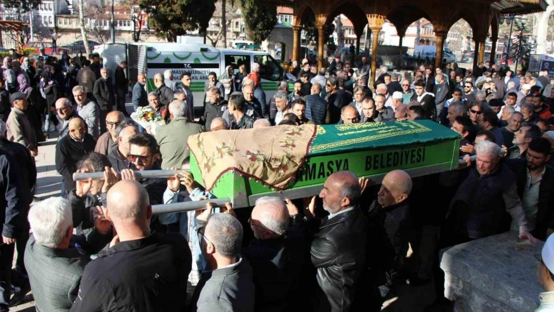 Kadın dağ rehberi Amasya'da son yolculuğuna uğurlandı