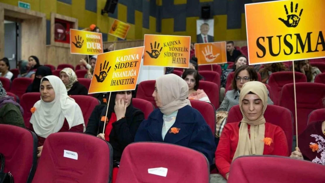 Kadına yönelik psikolojik şiddet Seyhan'da masaya yatırıldı