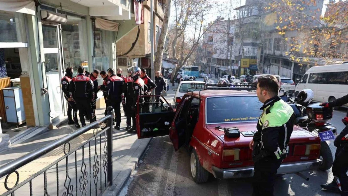 Kahramanmaraş'ta 'dur' ihtarına uymayan sürücüye ceza