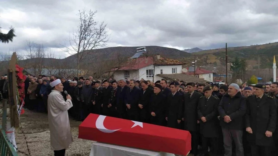 Kalbine yenik düşen uzman çavuş toprağa verildi