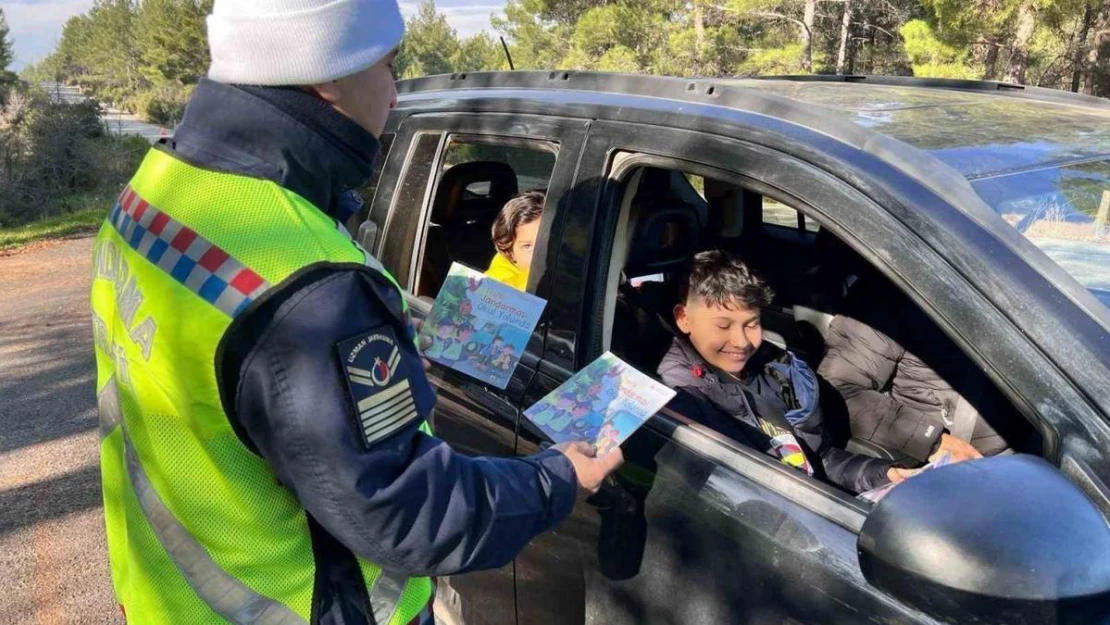 Karacasu'da sürücüler hem denetlendi hem bilgilendirildi