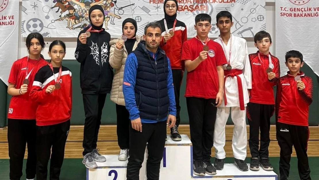 Karate il seçmelerinde Körfezli sporcular başarı elde etti