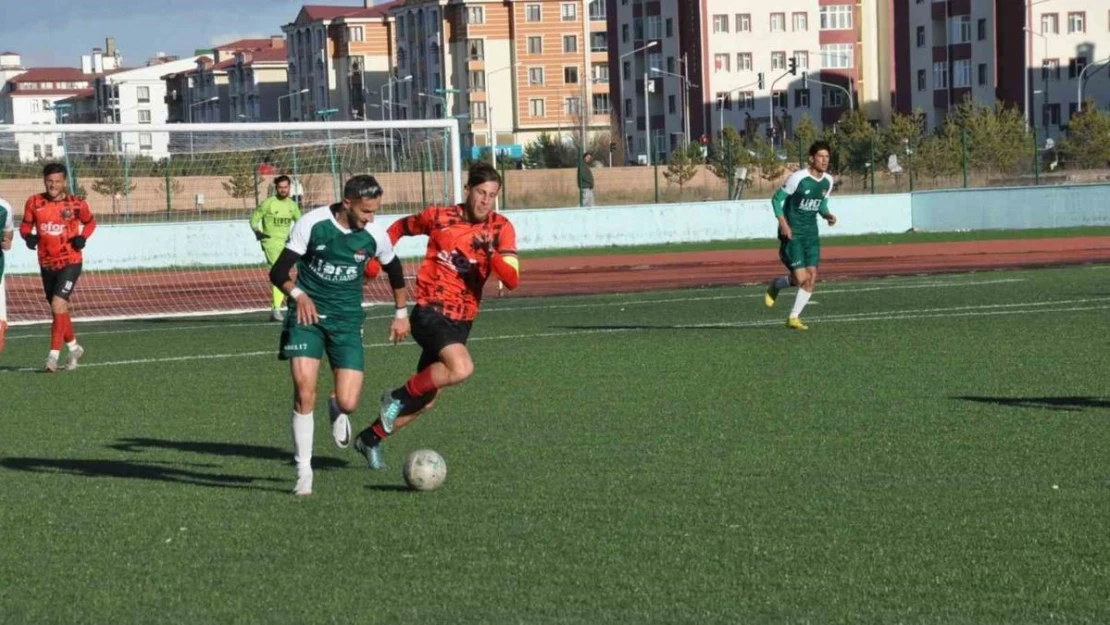 Kars 36 Spor: 2 Arhavi Spor: 0