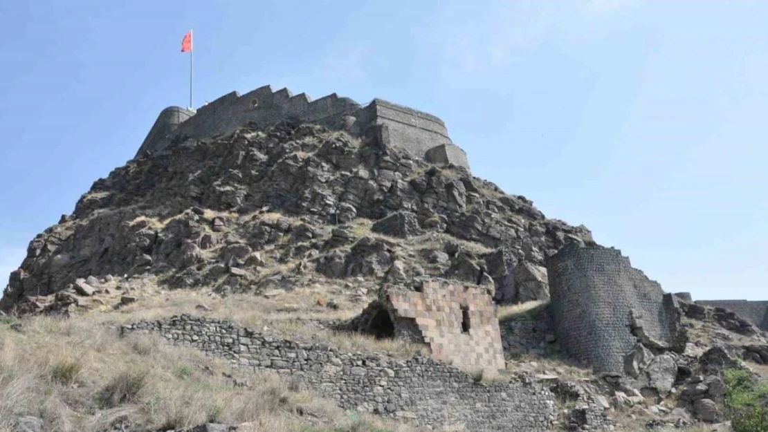 Kars'ta 150 yıllık 'Gürcü Kilisesi' talan edildi