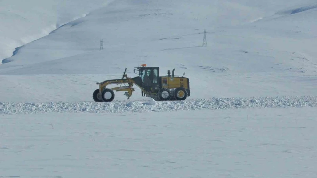 Kars'ta 33 köy yolu ulaşıma kapandı