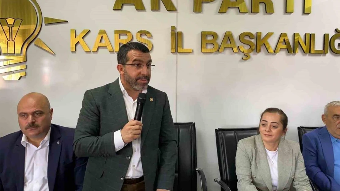 Kars'ta AK Partililer bayramlaştı