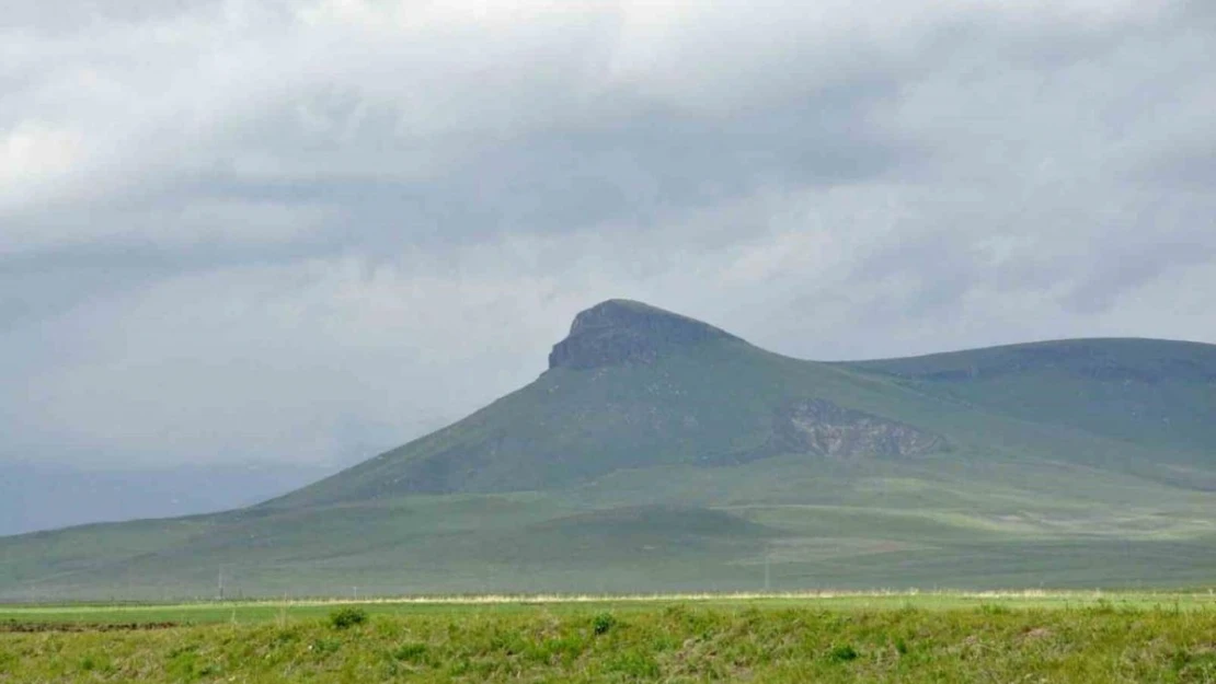 Kars'ta King Kong'un kafasına benzeyen dağ