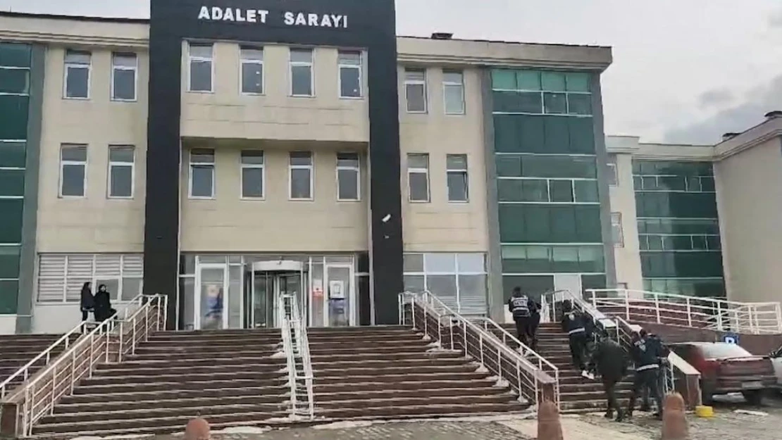 Kars'ta polis hırsız kovalamacası