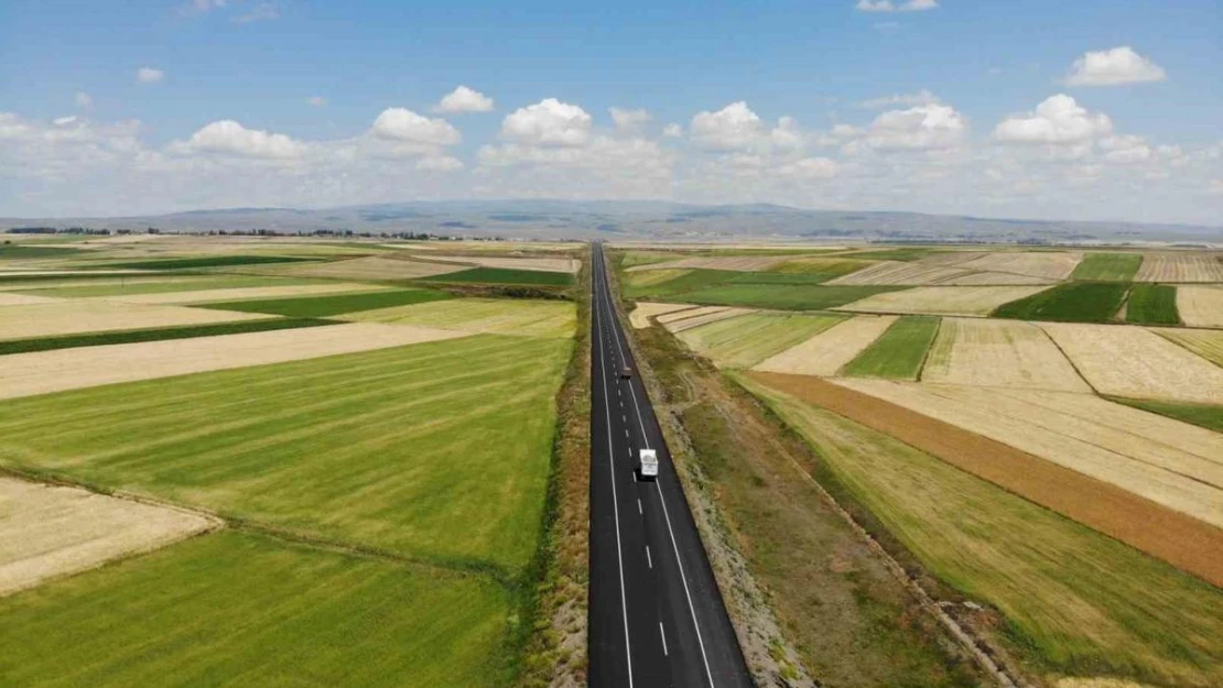 Kars'ta tarlalardan bereket fışkırdı