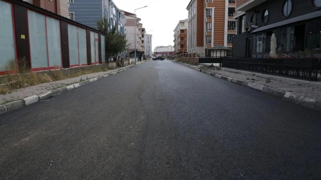 Kars'ta yol çalışmaları devam ediyor