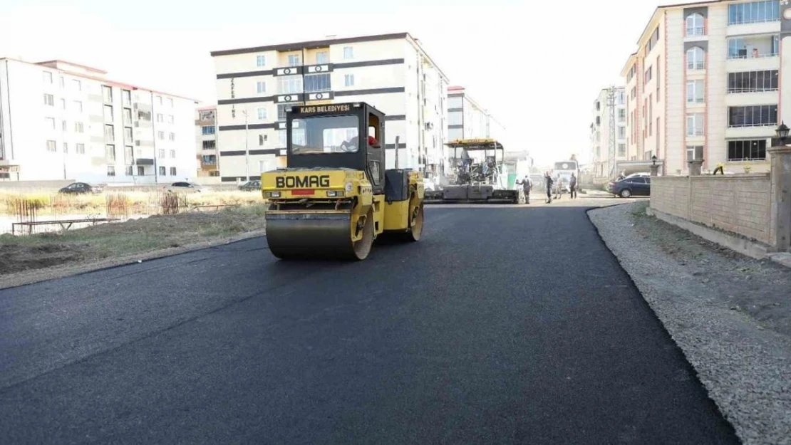 Kars'ta yollar sıcak asfalt oluyor