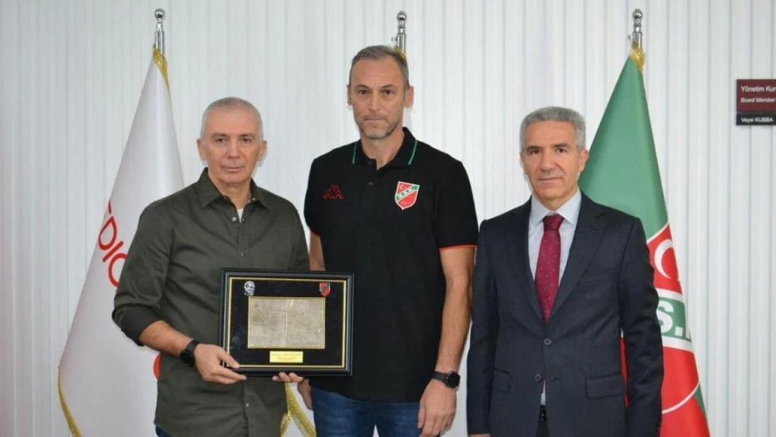 Karşıyaka Medical Point'te Gökhan Öner dönemi başladı