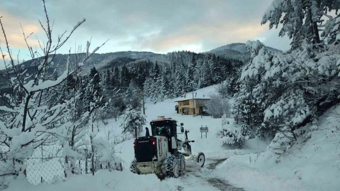 Kastamonu'da kapalı 118 köy yolunun açılması için çalışmalar sürüyor