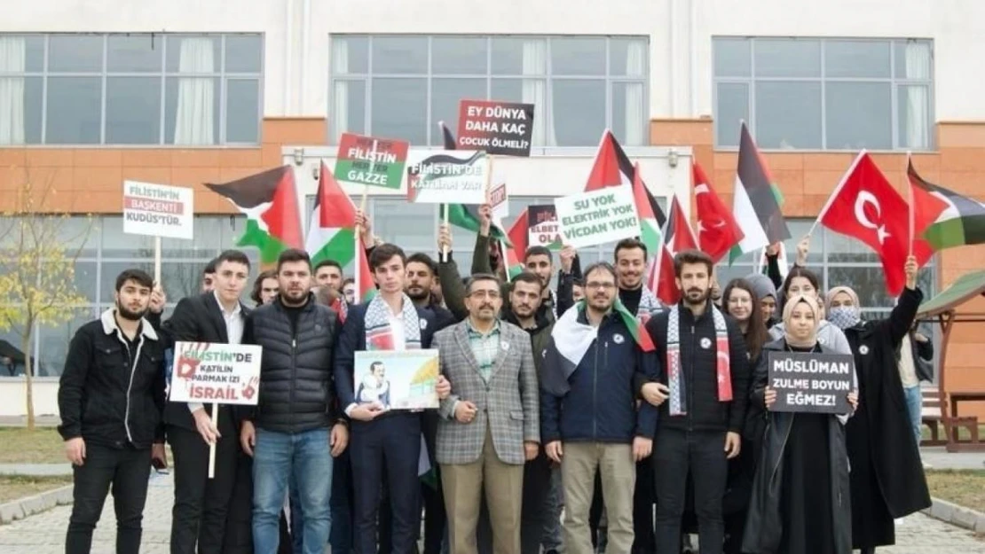 Kastamonu'da üniversite öğrencileri Filistin için yürüdü