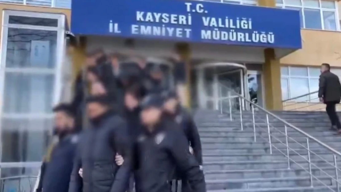 Kayseri merkezli 10 ildeki 'Sibergöz-22' operasyonunda 14 tutuklama