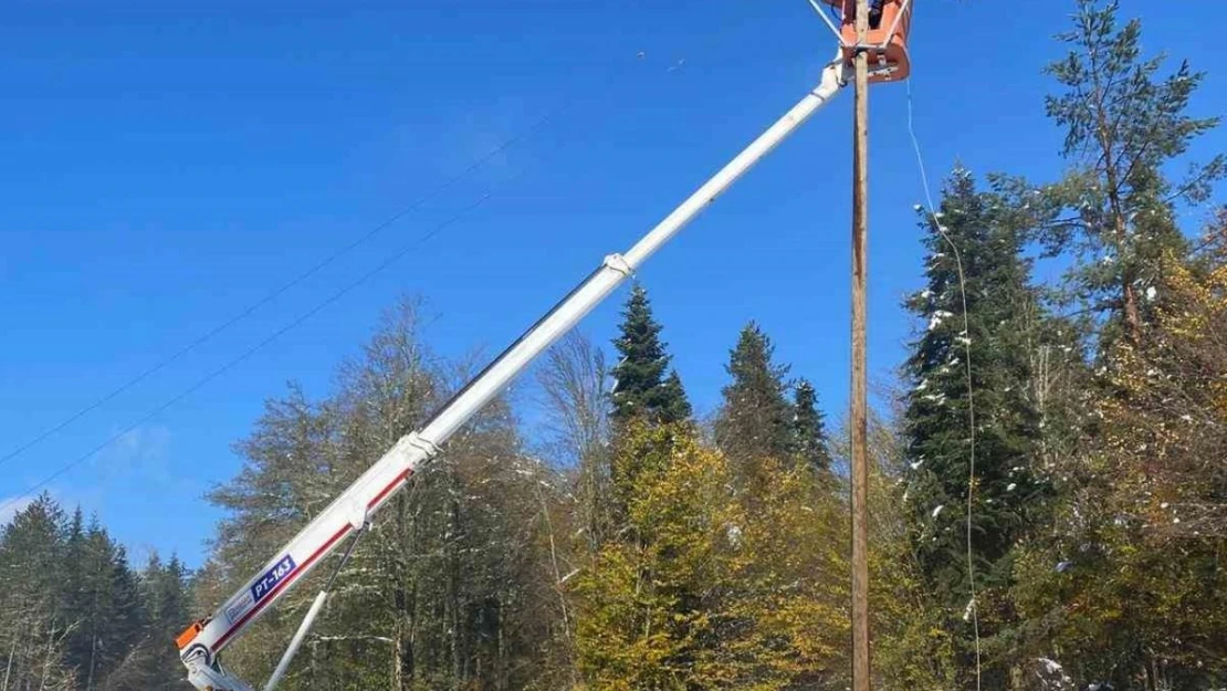 Kesintisiz enerji için tam kadro sahadalar