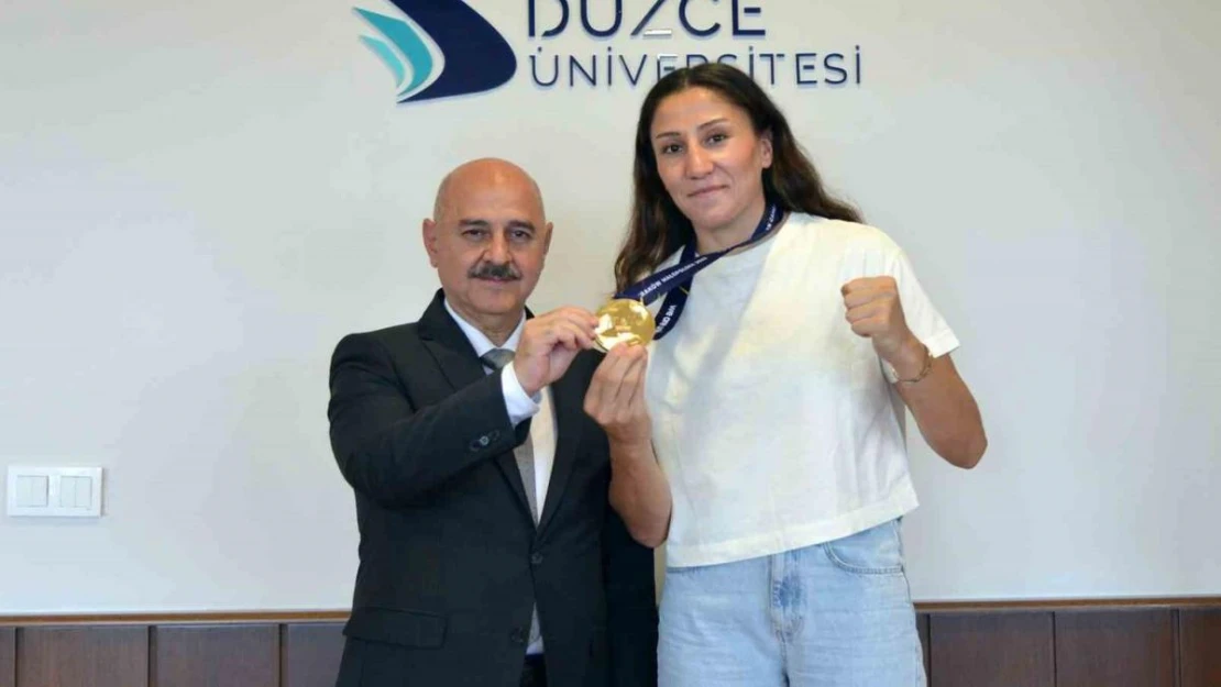 Kick Boks dünya şampiyonu oldu