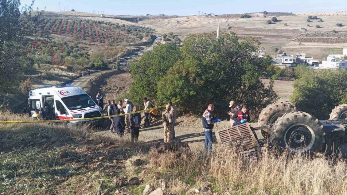 Kilis'te traktör devrildi:1 ölü