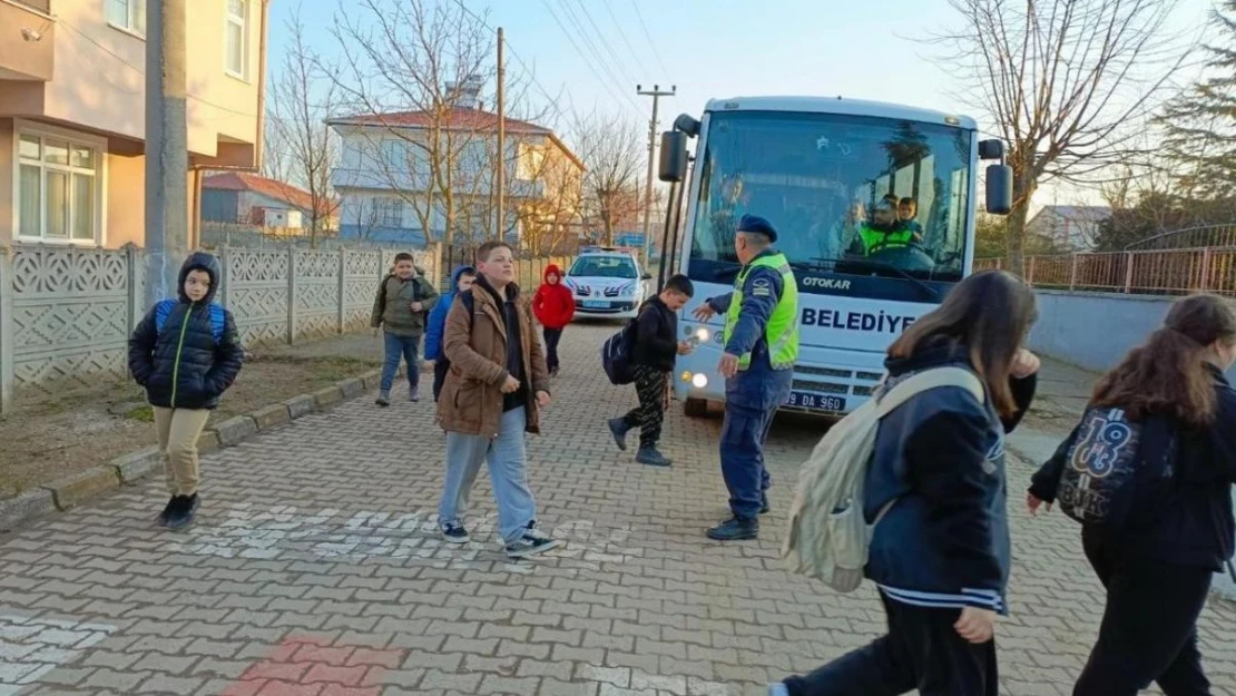 Kırklareli'de okul servisi denetimleri sıklaştırıldı