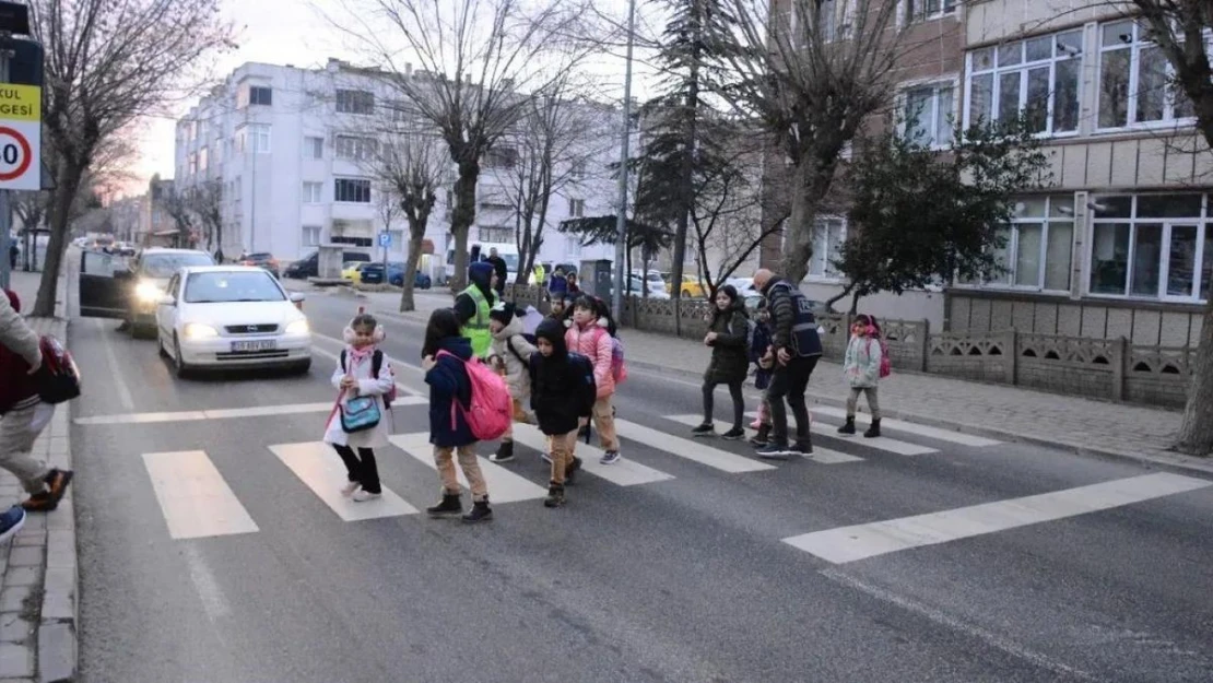 Kırklareli'de okul servisleri ile çevreleri denetlendi