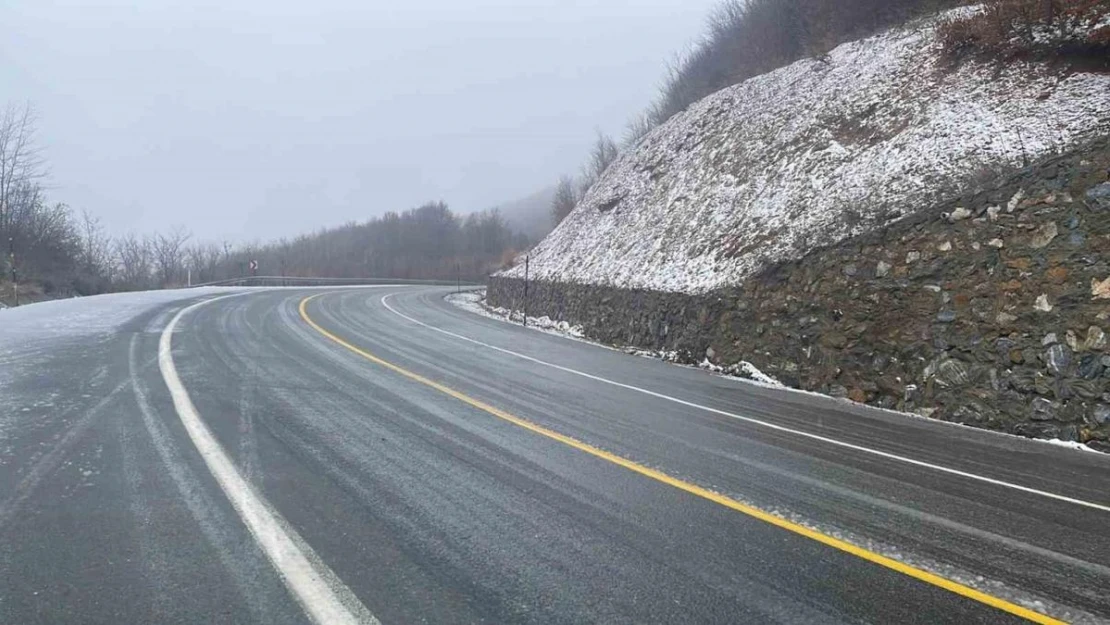 Kırklareli'nin yüksek kesimlerinde kar etkili oluyor